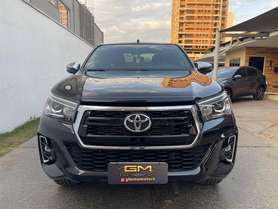 TOYOTA HILUX 2.8 SRX 4X4 CD 16V DIESEL 4P AUTOMÁTICO